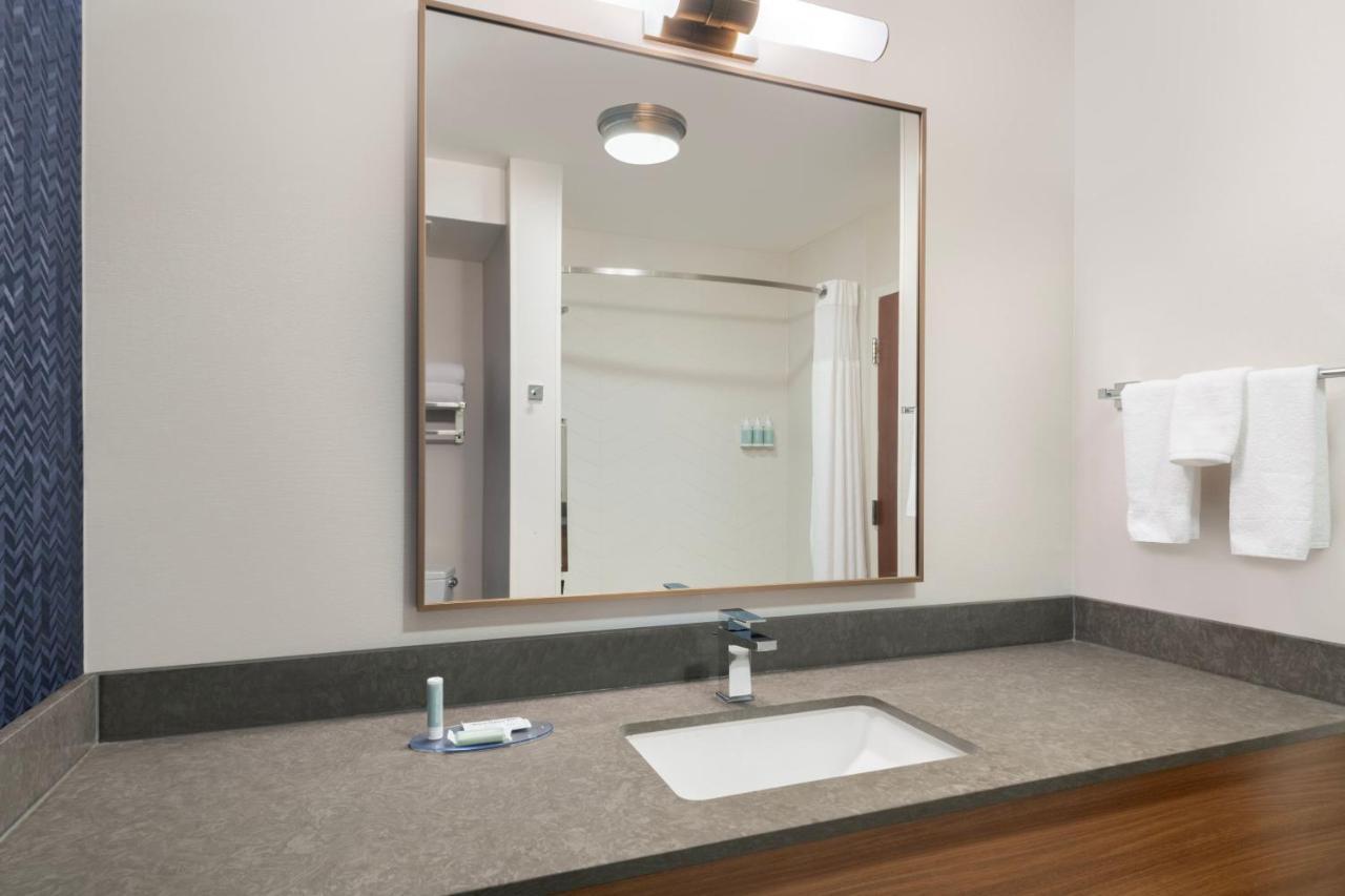 Fairfield Inn & Suites Denton Exteriér fotografie