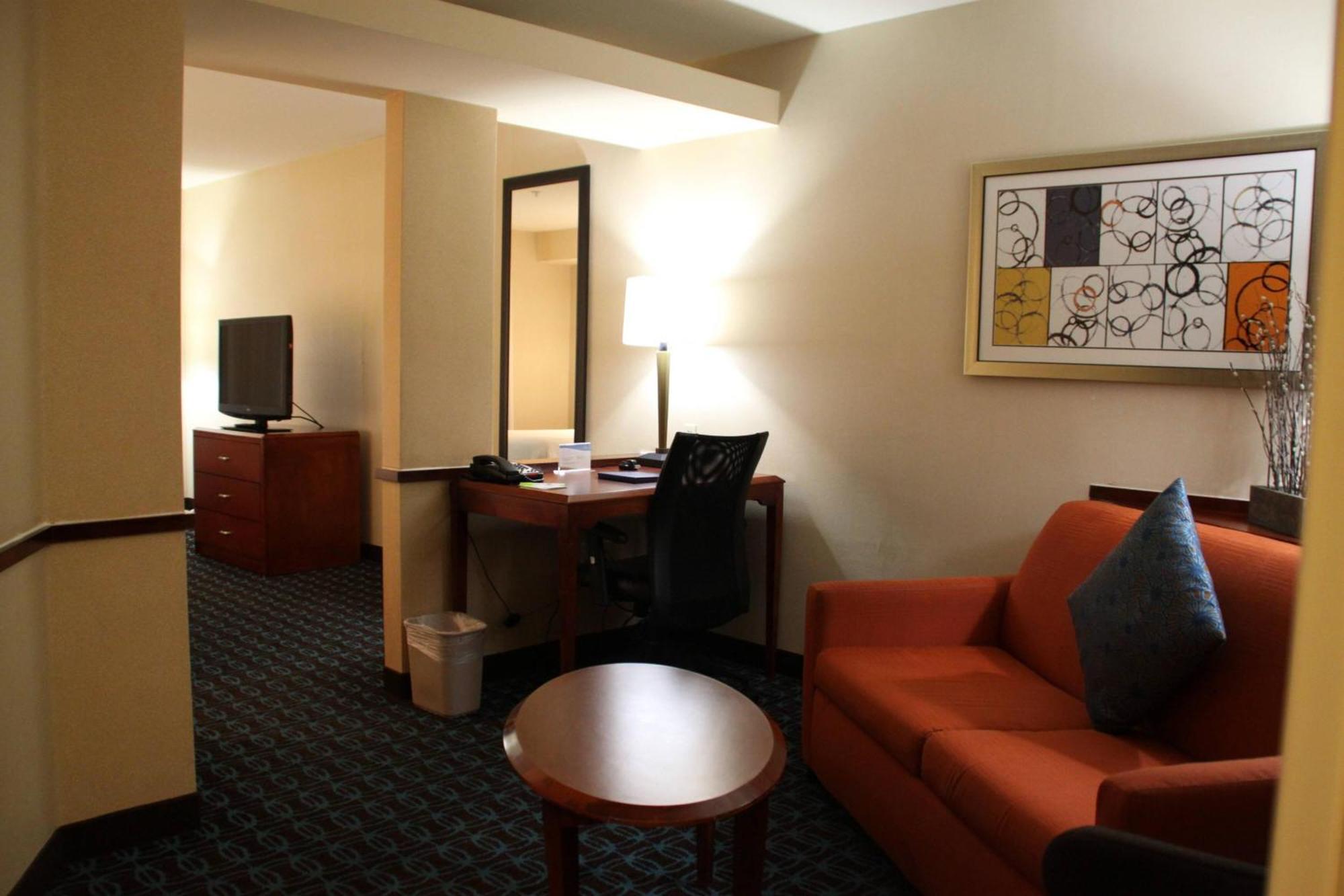 Fairfield Inn & Suites Denton Exteriér fotografie